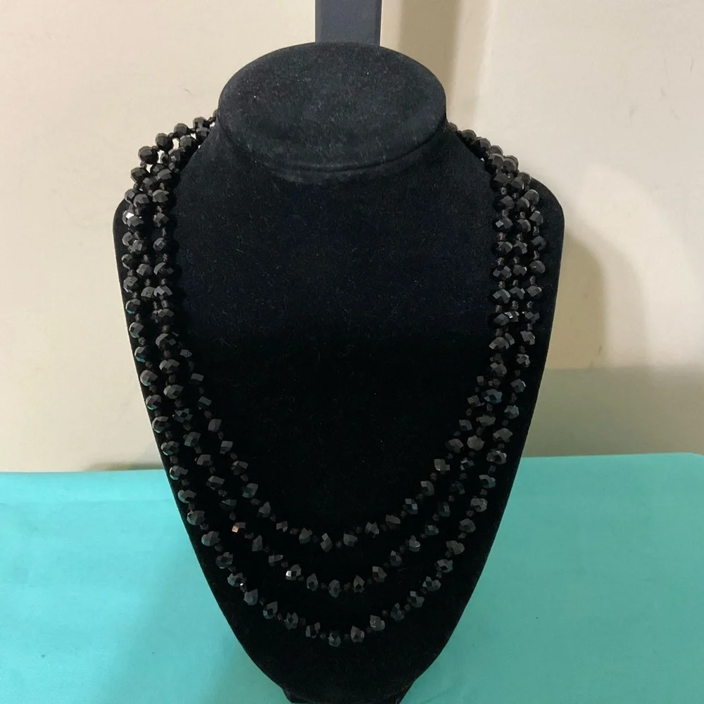 Chic Black Beaded Necklace